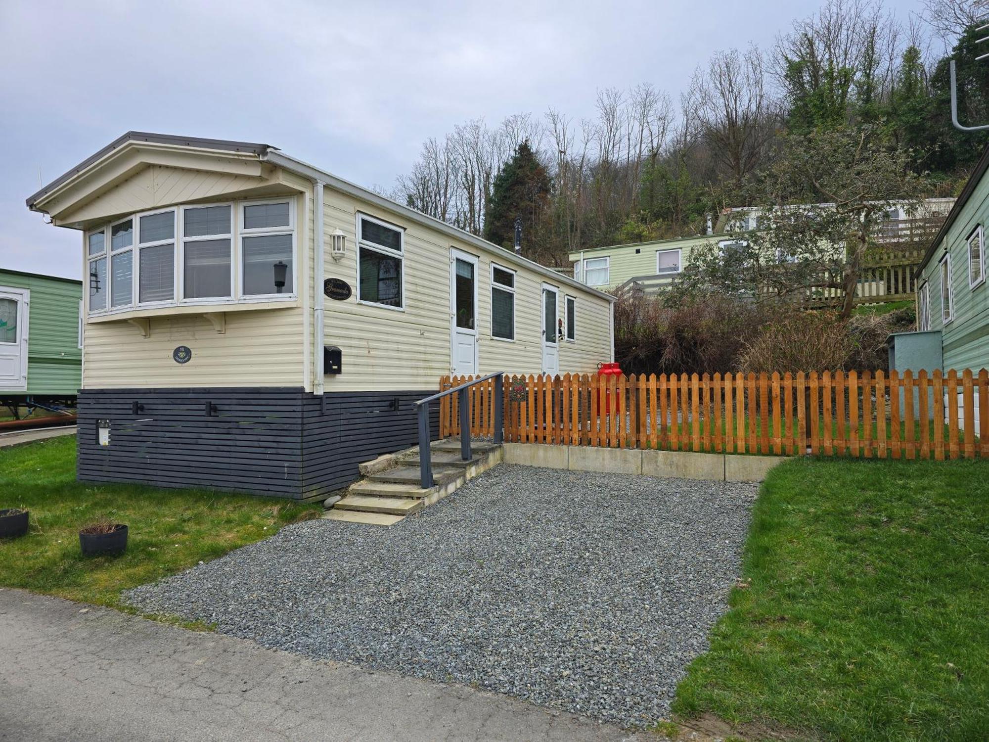 Wonderful 2 Bedroom Mobile Home Aberystwyth Exterior foto